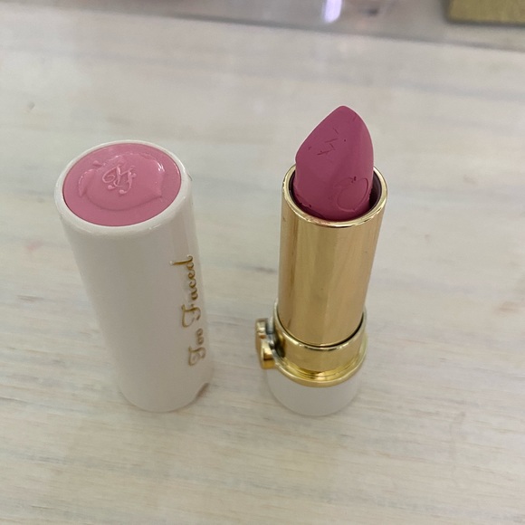 3/$10 too faced peach lipstick - Picture 1 of 3